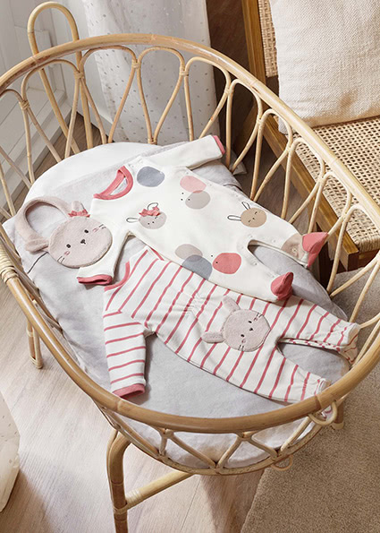 Set Ecofriends 2 Pyjamas Avec Bavoir Nouveau Ne Fille Pois Chiche Mayoral