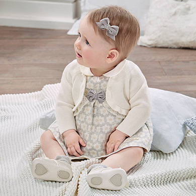 Vestido jacquard para bebé menina