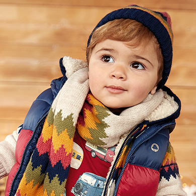 Conjunto gorro e cachecol riscas zig-zag para bebé menino