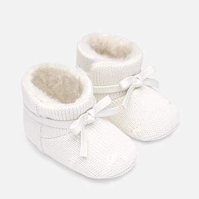 Knit booties for newborn girl