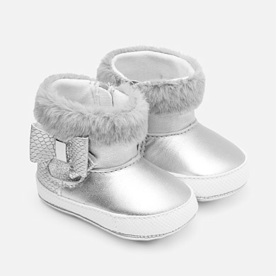 Faux fur booties for newborn girl