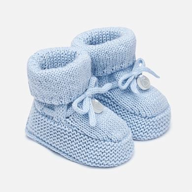 Knit booties for newborn baby