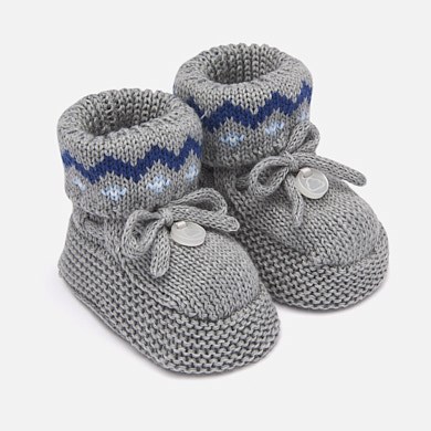 Knit booties for newborn baby