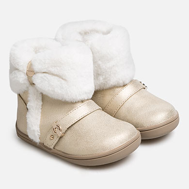 Faux fur lined boots for baby girl