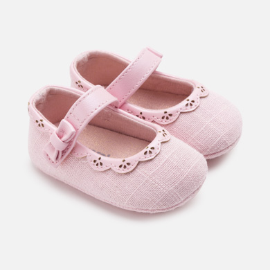 scarpe neonata rosa