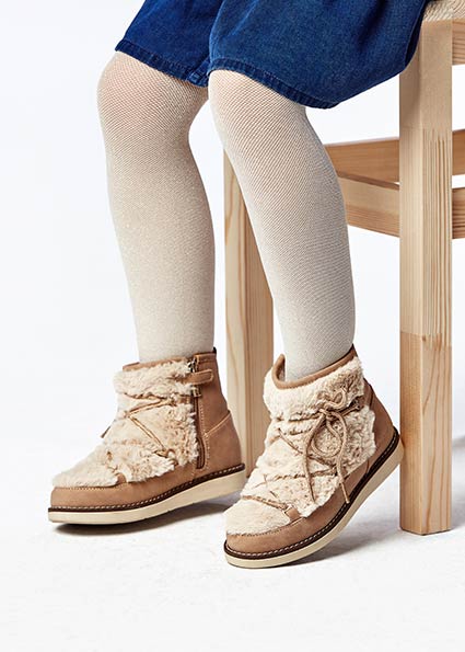 des chaussures pour fille