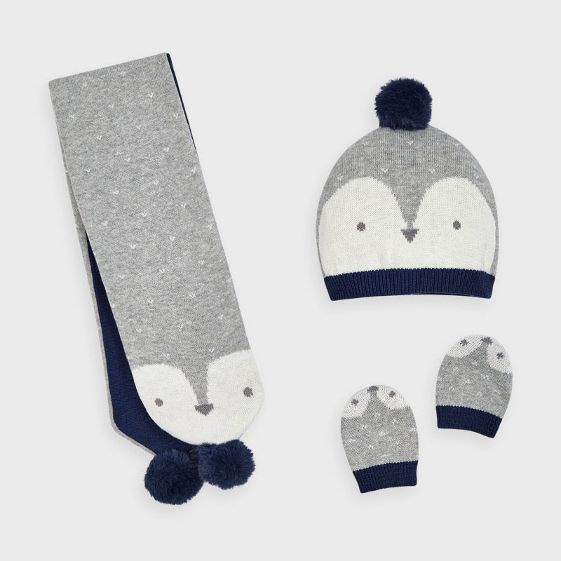 newborn hat and scarf