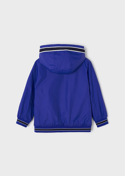 lightweight windbreaker jacket