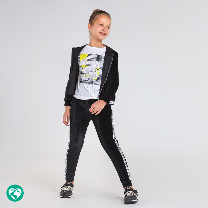 t shirt dress with knot at bottom