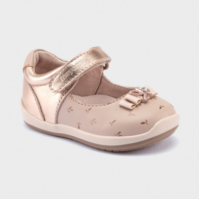 baby pink mary jane shoes