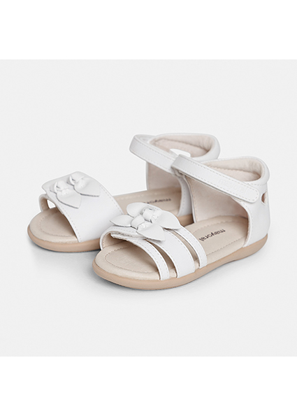 Infant girls white sandals clearance
